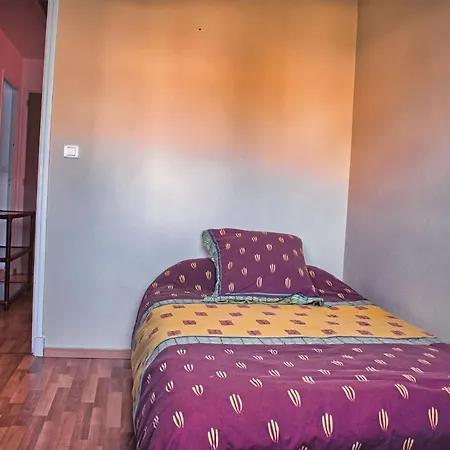 Holiday home Agreable Maison 3 Avec Piscine *