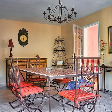 Holiday home Agreable Maison 3 Avec Piscine *