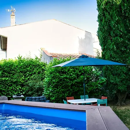 Agreable Maison 3 Avec Piscine Holiday home
